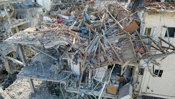 Balas-balasan Serangan Berujung Israel dan Iran Porak-poranda