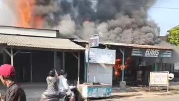 Bengkel hingga Warung Soto Terbakar di Bogor, Kerugian Capai Rp 100 Juta