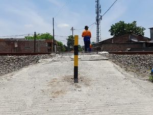 3 Bocah Tertabrak Kereta Api di Demak, 1 Meninggal Dunia 3 Bocah Tertabrak Kereta Api di Demak, 1 Meninggal Dunia