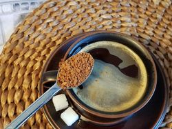 Cuma Diseduh Air Panas, Tapi Tahukah Kamu Proses di Balik Kopi Instan?