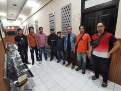 Dua Buronan Curanmor Malang Ditangkap Saat Besuk Tahanan di Polres Blitar