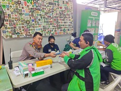 Senangnya Driver Ojol Cek Kesehatan Gratis di Layanan Polres Jakpus