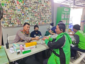Senangnya Driver Ojol Cek Kesehatan Gratis di Layanan Polres Jakpus Senangnya Driver Ojol Cek Kesehatan Gratis di Layanan Polres Jakpus