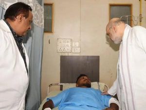 Kisah Korban Selamat Tragedi Air India: Lepas Sabuk Pengaman-Merangkak Keluar