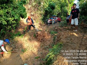 Luapan Sungai Tundo Tutup Akses Desa Pujiharjo Malang Luapan Sungai Tundo Tutup Akses Desa Pujiharjo Malang