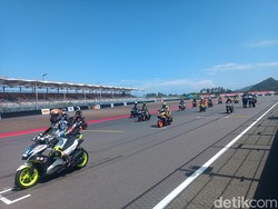 Pembalap Pro hingga Komunitas Unjuk Gigi di Yamaha Sunday Race 2025 Mandalika