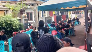 Suasana Duka Menyelimuti Rumah Musisi Gusti Irwan Wibowo