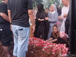 Video: Gustiwiw Alami Serangan Jantung Sebelum Meninggal Video: Gustiwiw Alami Serangan Jantung Sebelum Meninggal