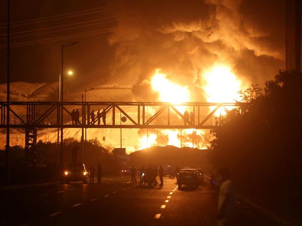 Api Menggulung Teheran, Depot Minyak Shahran Dilalap Usai Serangan Israel