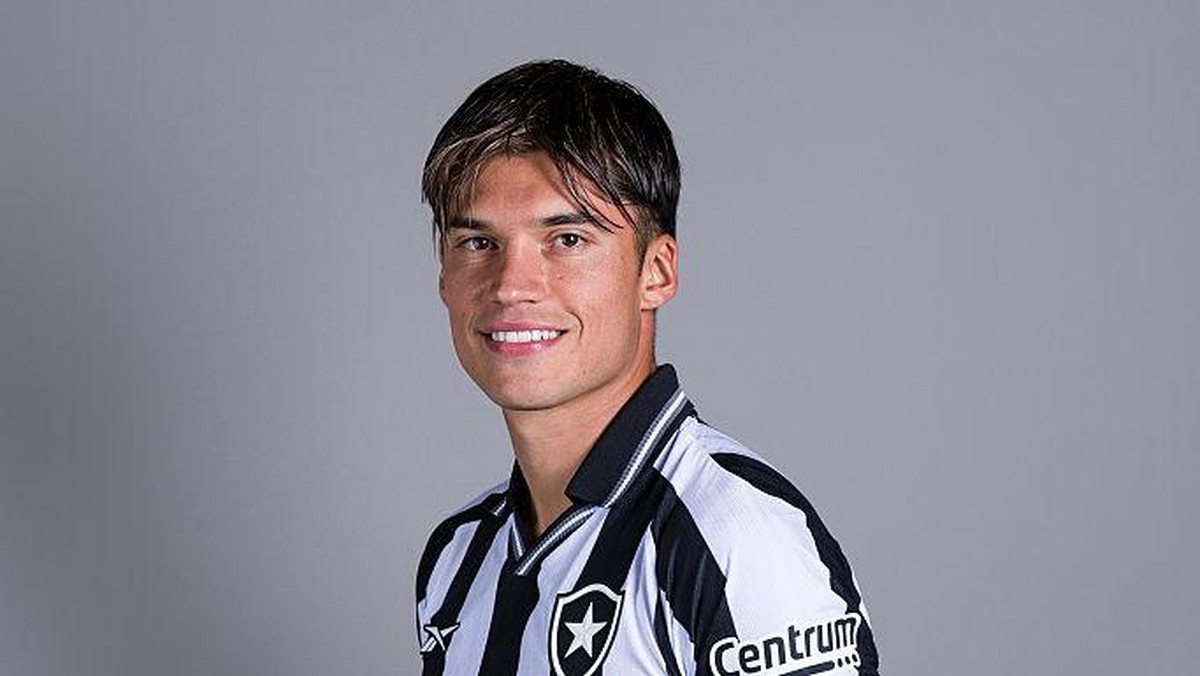 Joaquin Correa dalam sesi pemotretan sebagai pemain anyar Botafogo di Santa Barbara, California. Foto: FIFA via Getty Images/Harry How - FIFA