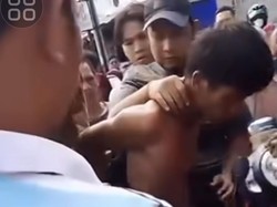 Legi Babak Belur Diamuk Massa Usai Kepergok Curi HP di Pasar Lemabang