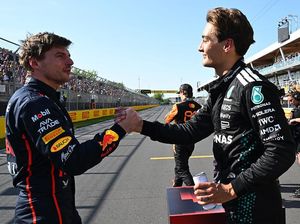 Russell Senggol Poin Penalti Verstappen usai Rebut Pole GP Kanada 2025 Russell Senggol Poin Penalti Verstappen usai Rebut Pole GP Kanada 2025