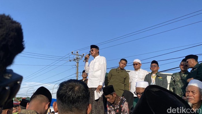 Menteri Pekerjaan Umum RI, Dody Hanggodo di Jalan Pantura Demak-Semarang, Kecamatan Sayung, Minggu (15/6/2025). Menteri Pekerjaan Umum RI, Dody Hanggodo di Jalan Pantura Demak-Semarang, Kecamatan Sayung, Minggu (15/6/2025).