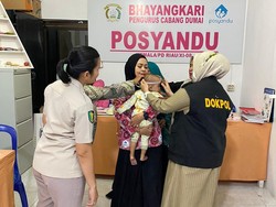 Cegah Stunting, Polres Dumai Gelar Bakti Kesehatan Anak Sambut HUT Bhayangkara