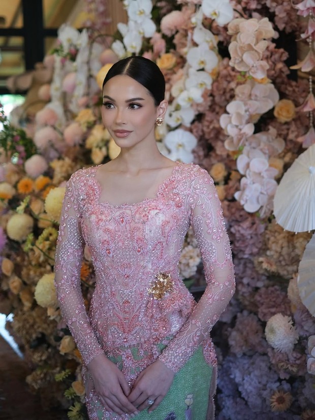 Prosesi siraman Alyssa Daguise