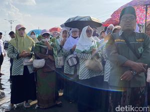 Nahdliyin Demak Gelar Istigasah di Tengah Rob: Rumah-Masjid Kami Hanyut Nahdliyin Demak Gelar Istigasah di Tengah Rob: Rumah-Masjid Kami Hanyut