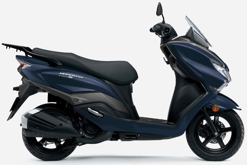 Suzuki Burgman Street 125 EX disegarkan, jadi makin sporty