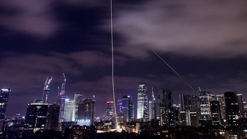 42 WNI Terdampar di Tel Aviv, Apa Dampak Konflik Iran-Israel Bagi RI?