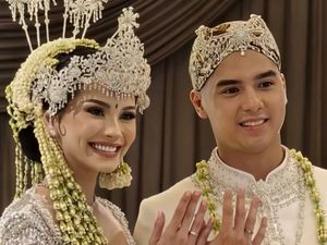 Video: Nasihat Ustaz Derry ke Al Ghazali dan Alyssa Sebagai Pengantin Baru Video: Nasihat Ustaz Derry ke Al Ghazali dan Alyssa Sebagai Pengantin Baru