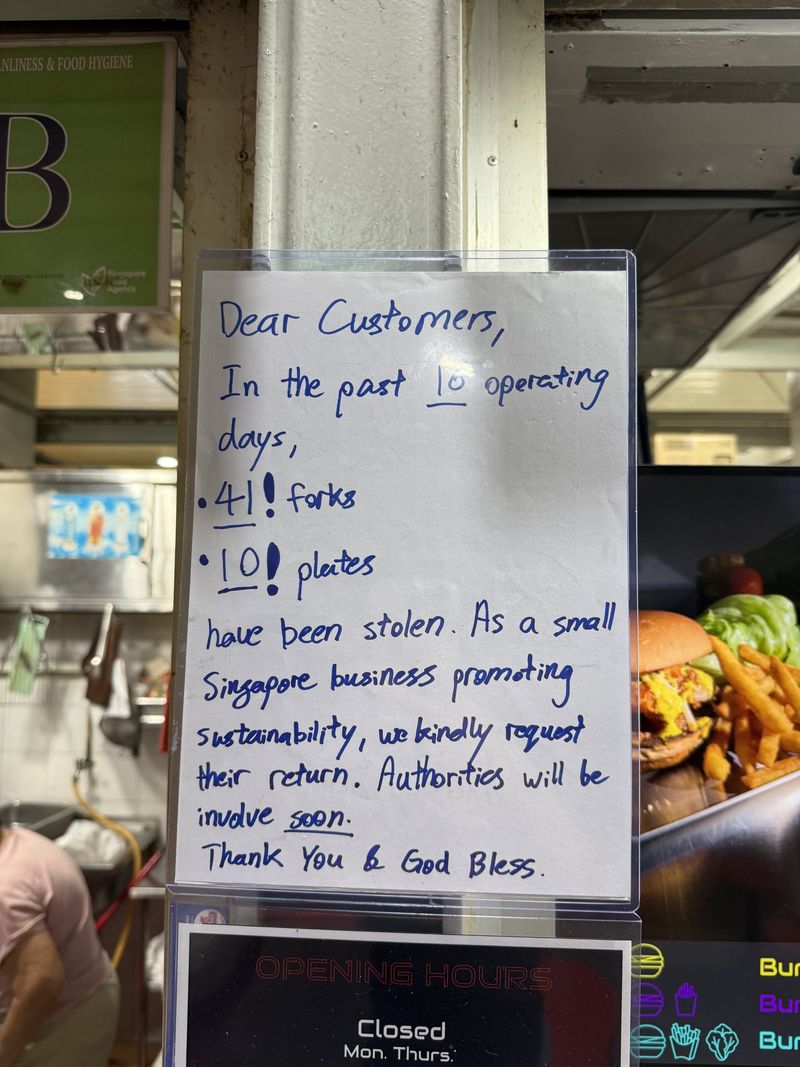 Baru Buka 2 Bulan, Warung Makan Ini Sudah Kehilangan 41 Garpu dan 10 Piring