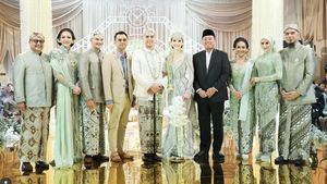 Foto: Beda Gaya Maia Estianty & Mulan Jameela di Pernikahan Al Ghazali-Alyssa