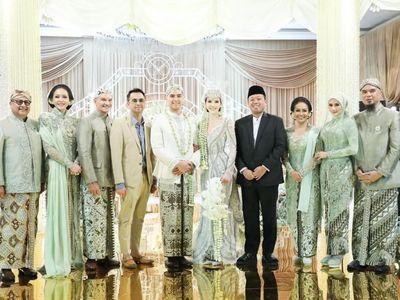 Foto: Beda Gaya Maia Estianty & Mulan Jameela di Pernikahan Al Ghazali-Alyssa