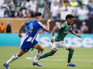 Estevao Bakal Jadi Lamine Yamal-nya Chelsea? Estevao Bakal Jadi Lamine Yamal-nya Chelsea?