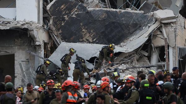 Gedung-gedung Israel Hancur Bak Gaza