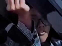 Video: Aksi Arogansi Wanita Acungkan Jari Tengah Saat Lawan Arah di Puncak