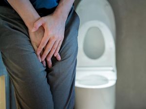 Sama-sama Bahaya! Kenali Ciri-ciri Urine Batu Ginjal Vs Gagal Ginjal Sama-sama Bahaya! Kenali Ciri-ciri Urine Batu Ginjal Vs Gagal Ginjal
