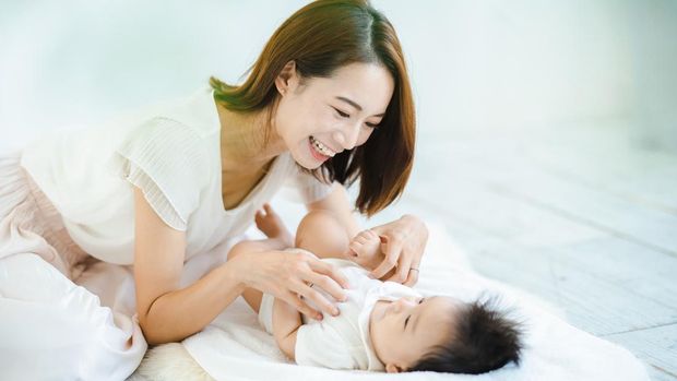Ilustrasi Bunda dan bayi