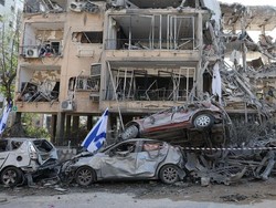 Iran dan Israel saling gempur, ratusan orang tewas