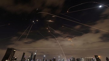 Rudal Iran Melesat ke Tel Aviv-Yerusalem, Sirene Meraung-raung