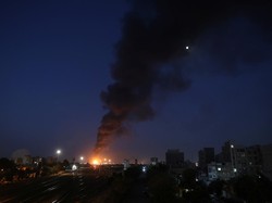 Ramai-ramai Negara Minta Warganya Angkat Kaki dari Israel dan Iran