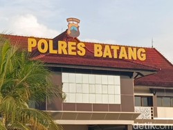 Oknum Kades di Batang Tertangkap Basah Main Judi di Poskamling