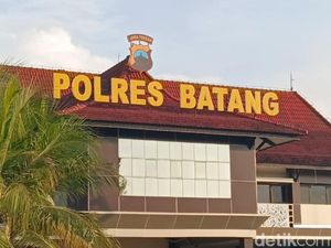 Oknum Kades di Batang Tertangkap Basah Main Judi di Poskamling Oknum Kades di Batang Tertangkap Basah Main Judi di Poskamling