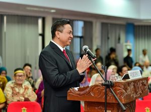 Raih Cumlaude di Sidang Doktor, Kombes Fadly Kupas Inovasi Rekrutmen Polri Raih Cumlaude di Sidang Doktor, Kombes Fadly Kupas Inovasi Rekrutmen Polri
