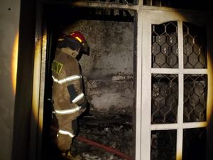 Kebakaran di Gang Sempit Depok, 3 Rumah Hangus Terbakar