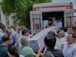 Jenazah Korban Kecelakaan Air India Mulai Diserahkan ke Keluarga