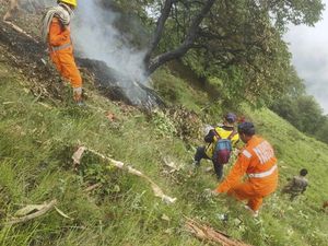 Helikopter Jatuh di Himalaya, Diduga Akibat Cuaca Buruk Helikopter Jatuh di Himalaya, Diduga Akibat Cuaca Buruk