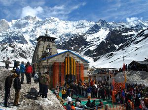 Kuil Kedarnath, Lokasi Helikopter Jatuh Itu Tempat Suci Umat Hindu India Kuil Kedarnath, Lokasi Helikopter Jatuh Itu Tempat Suci Umat Hindu India