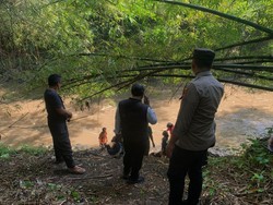 Bocah 10 Tahun Diduga Hanyut Saat Mandi di Sungai Brantas Kota Malang