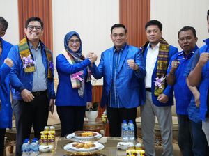 Wakil Wali Kota Parepare Hermanto Hengkang dari Hanura, Kini Gabung PAN Wakil Wali Kota Parepare Hermanto Hengkang dari Hanura, Kini Gabung PAN