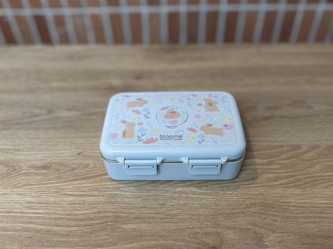 Kotak bekal anak