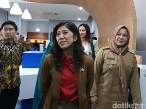 Menkomdigi Minta Sekolah di Sulsel Batasi Gadget untuk Siswa Menkomdigi Minta Sekolah di Sulsel Batasi Gadget untuk Siswa