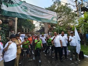 Kampanye Gerakan Bali Bersih, 3 Srikandi Pimpin Goes 1.000 Km Bali-Jakarta Kampanye Gerakan Bali Bersih, 3 Srikandi Pimpin Goes 1.000 Km Bali-Jakarta