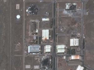Kerusakan Situs Nuklir Iran yang Dibom AS Terekam Foto Satelit