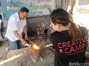 Aeng Tongtong dari Desa yang Ditinggal Merantau Kini Sentra Keris Kelas Dunia Aeng Tongtong dari Desa yang Ditinggal Merantau Kini Sentra Keris Kelas Dunia