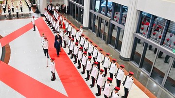 Bertemu Presiden Singapura, Prabowo Disambut Upacara Kenegaraan