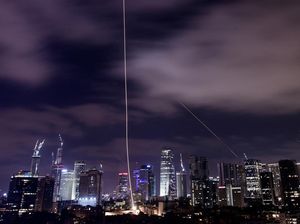 Iran Klaim Serangannya Hantam Markas Mossad di Tel Aviv Iran Klaim Serangannya Hantam Markas Mossad di Tel Aviv